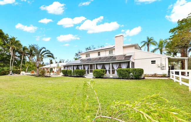 Building Photo - 15100 Sweetwater Ct