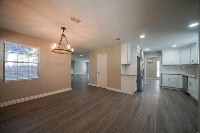 Building Photo - 7818 Beaufort Dr