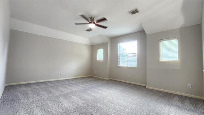 Building Photo - 24831 Red Bluff Tr