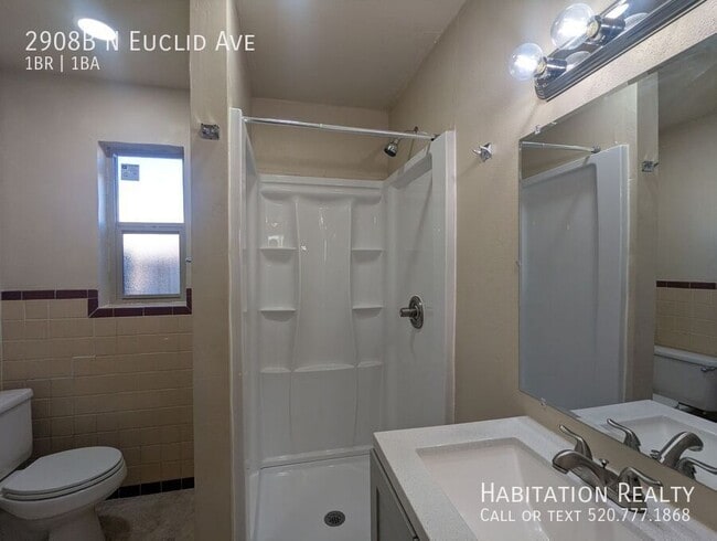 Building Photo - 2908B N Euclid Ave