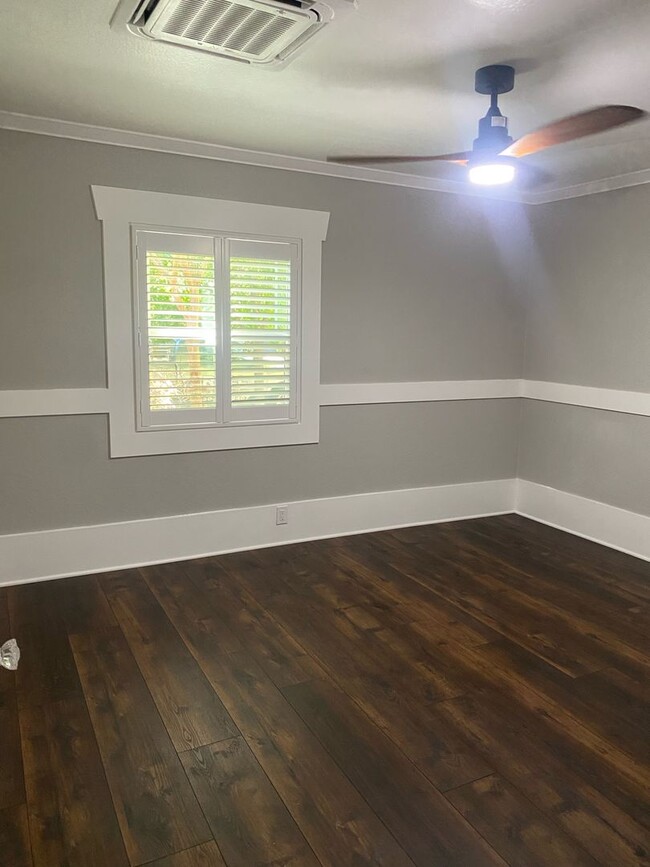 Building Photo - Newly remodeled 2 bedroom/1 bath