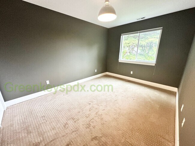 Building Photo - Beautiful Newer Built House in NE Portland