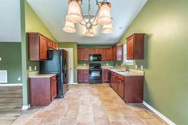 Building Photo - 428 Green Links Dr