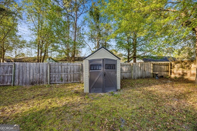 Building Photo - 132 N Woodvalley Dr