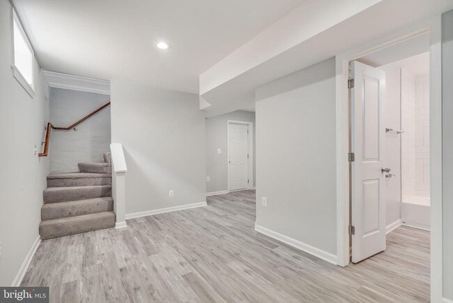 Building Photo - 3312 D St SE