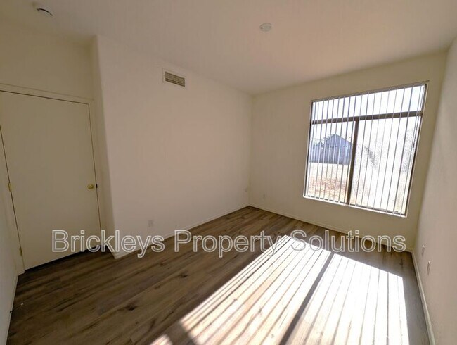 Building Photo - 3393 E Wyatt Way