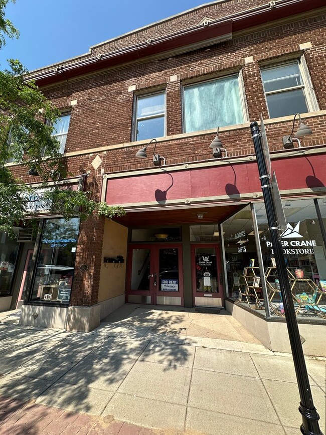Building Photo - 1608-1612 Washington St