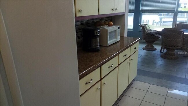 Building Photo - 758 Spring Lake Blvd NW