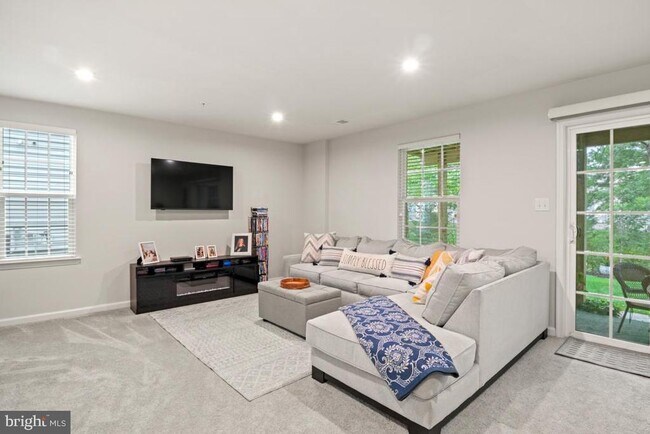 Building Photo - 410 Arbor Blvd