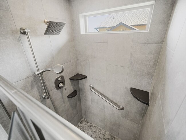 Building Photo - Spacious Unfurnished Home in Liberty Lake | Modern Living in a Prime Location
