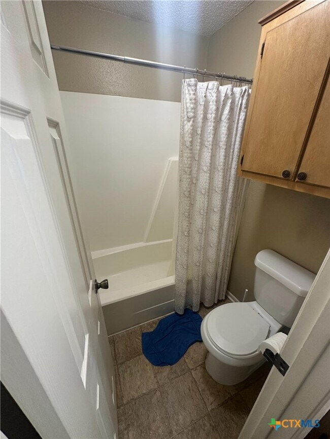 Building Photo - 207 Palmwood Dr