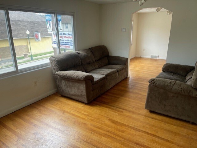 Building Photo - 3829 Old William Penn Hwy