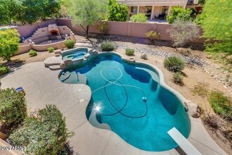 Building Photo - 1705 E Coconino Dr