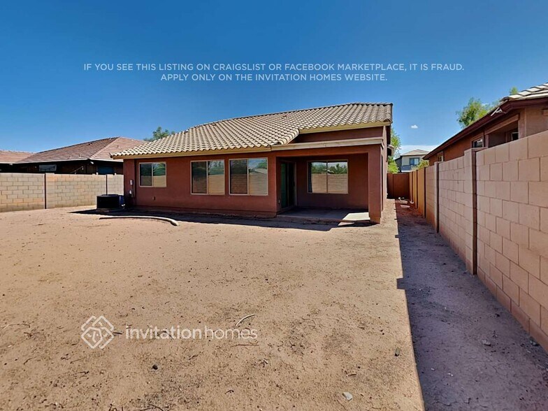 Building Photo - 5418 W Pleasant Ln