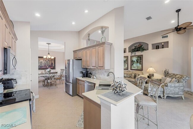 Building Photo - 16580 Crownsbury Way