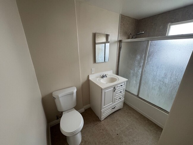 Building Photo - 151