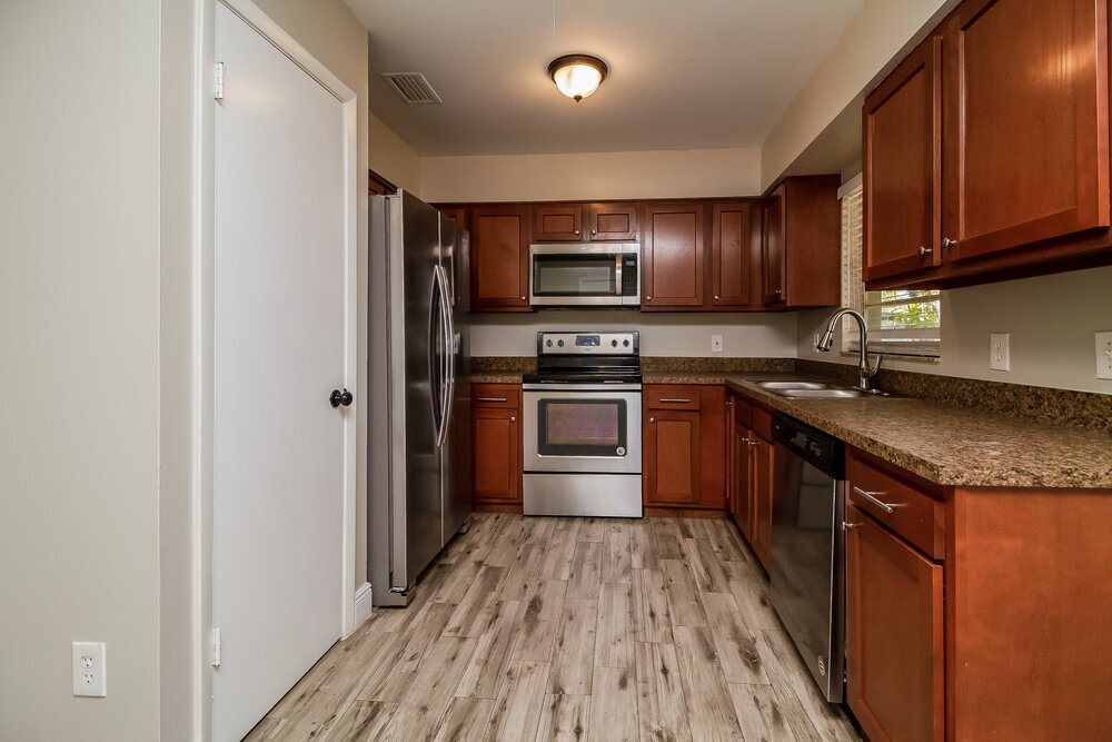 Building Photo - 1301 Baranova Rd