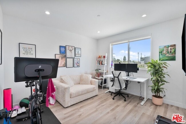 Building Photo - 4912 S Centinela Ave