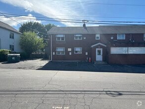 Building Photo - 242 Kent Ave