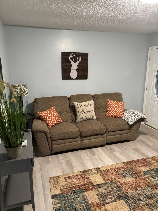 Building Photo - 279 Noles Dr