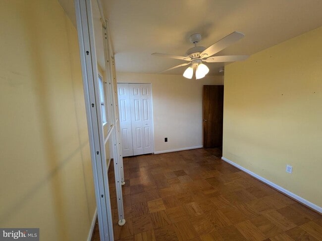 Building Photo - 1111 Circle Dr