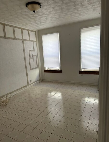 Building Photo - 6314 24th Ave