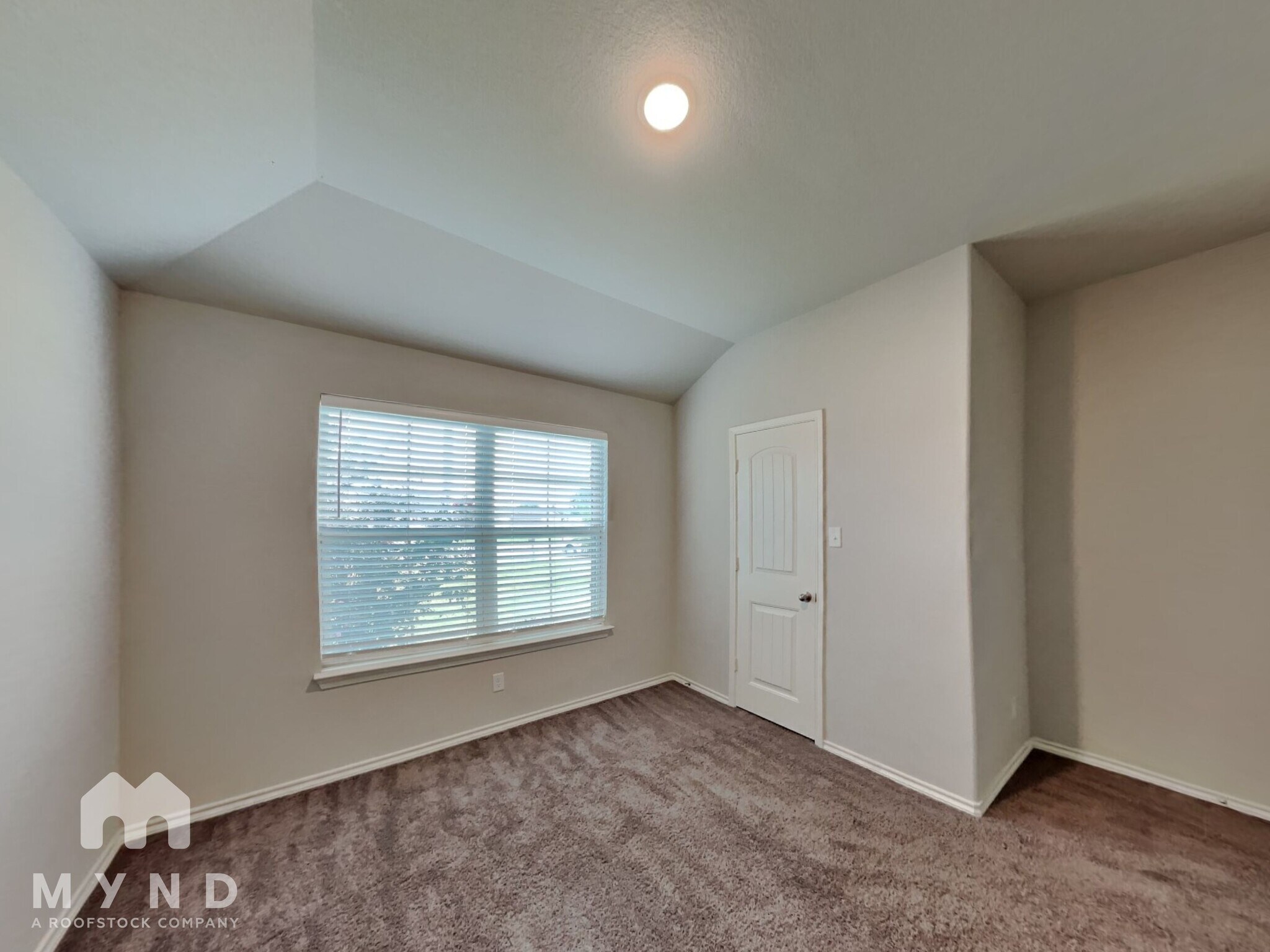 Building Photo - 3905 Chippewa Ct