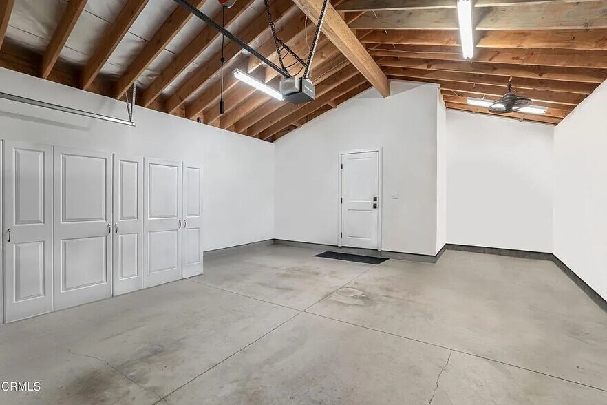Garage & Laundry - 4290 Aspen Ln