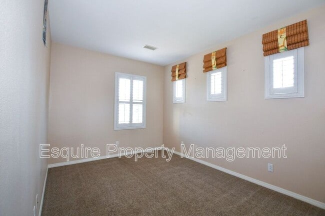 Building Photo - 3395 Shadetree Way