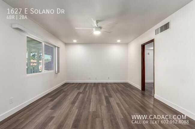 Building Photo - 1627 E Solano Dr