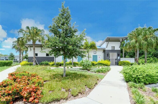 Building Photo - 11419 Planetree Pl