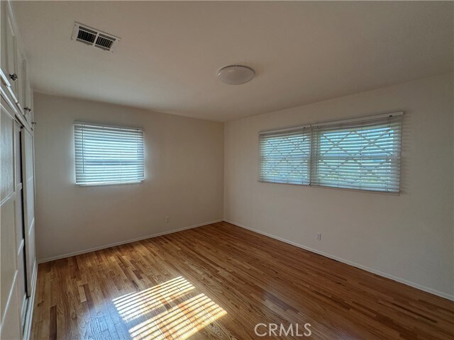 Building Photo - 1808 Oakwood Ave