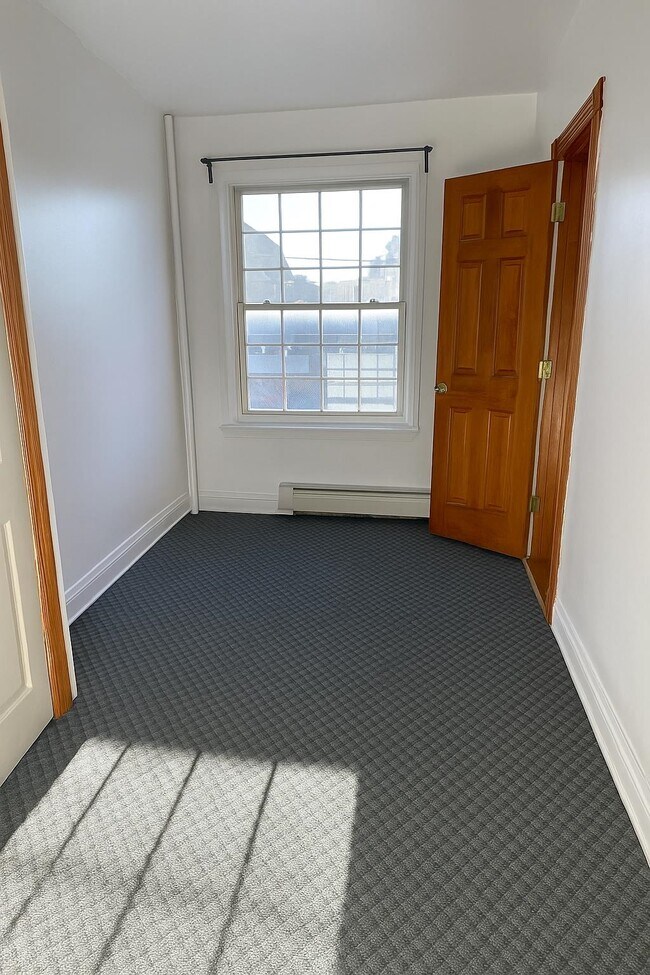 Building Photo - 304 Fulton Ave