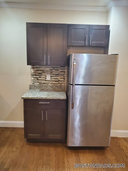 Building Photo - 2975 Washington St