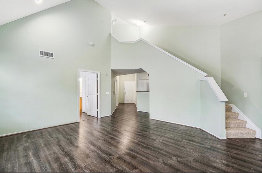 Building Photo - 3015 Nicosh Cir