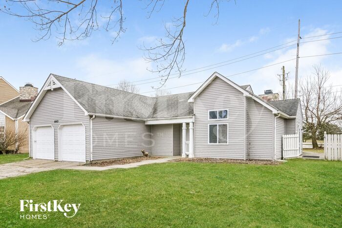 Building Photo - 6903 Hardwood Dr