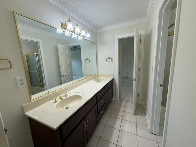 Building Photo - Spacious 5-Bedroom Home on a Corner Lot in...