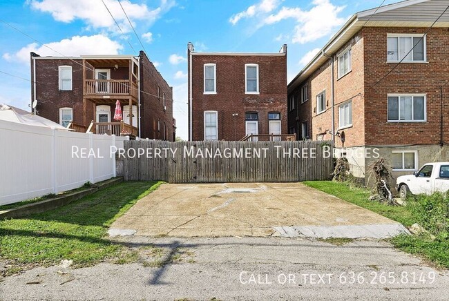 Building Photo - Tower Grove South 1br Upstairs Apartment