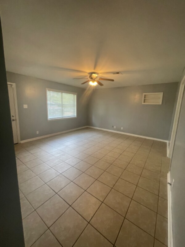 Building Photo - 1739 LA-557