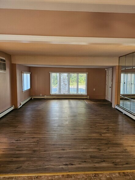 Living Room - 730 Tatum St