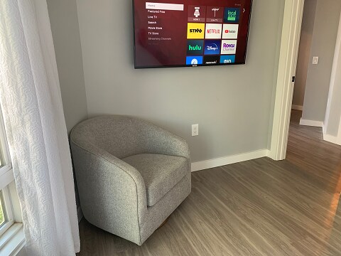 Building Photo - 3228 Broadway