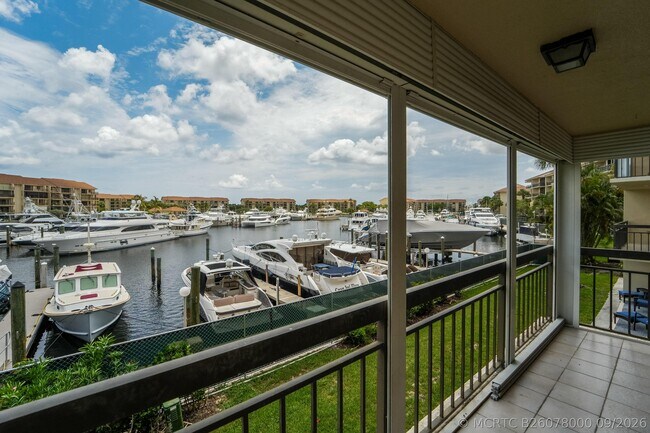 Building Photo - 2601 Marina Isle Way
