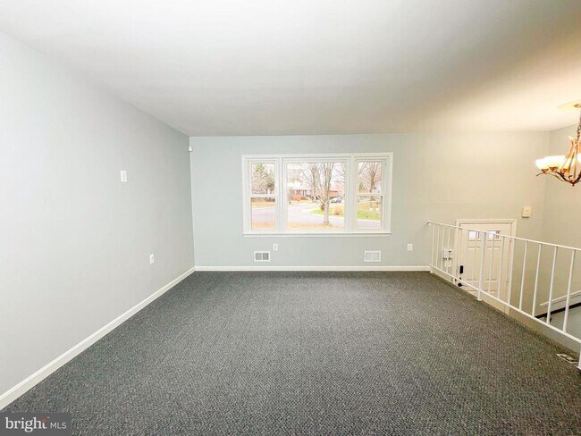 Building Photo - 9206 Lorelei Ct