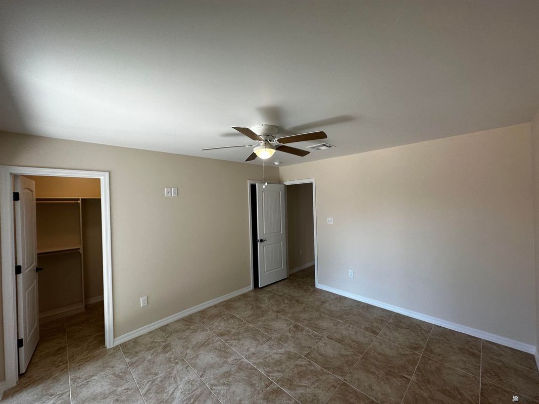 Building Photo - 436 S 17th Ave