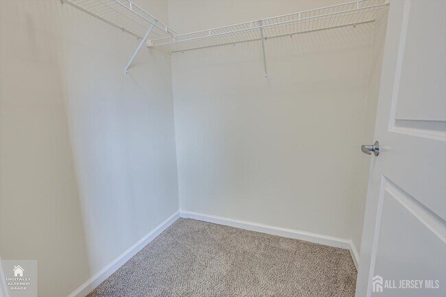 Building Photo - 712 Strassle Wy