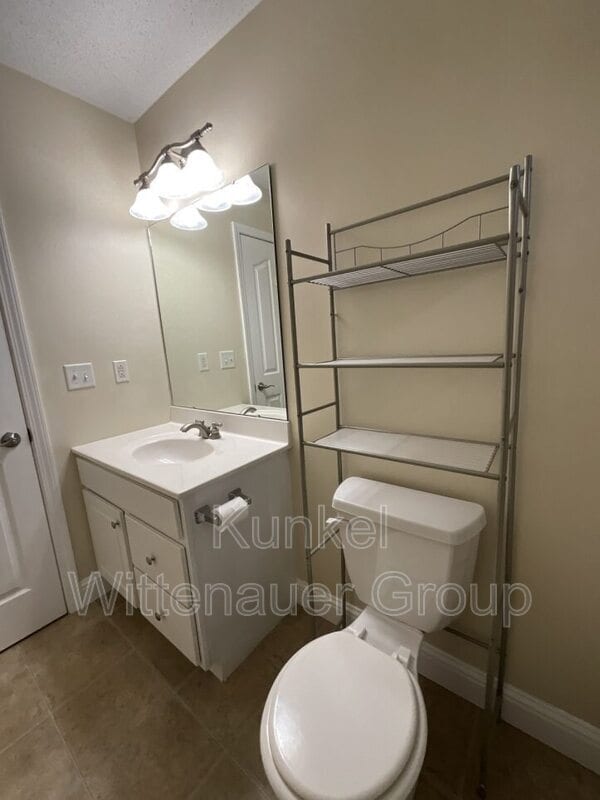 Building Photo - 3336 Berwin Green Dr