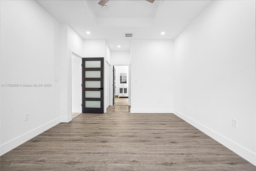 Building Photo - 14300 SW 155th Ct