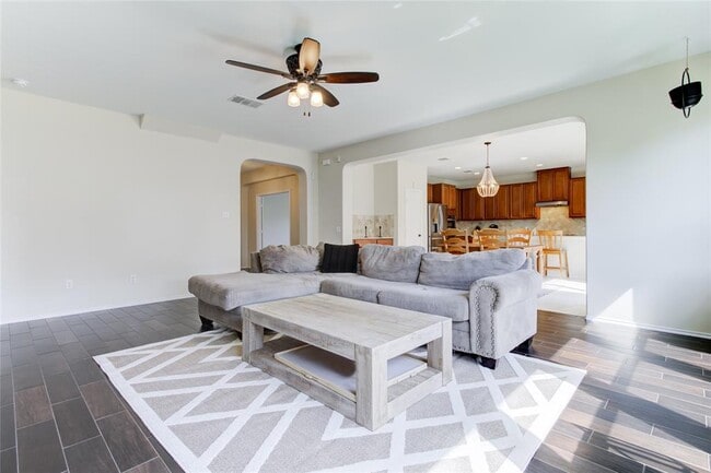 Building Photo - 920 Autumn Sage Way