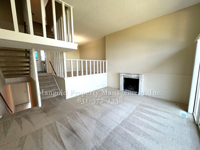 Building Photo - Updated Two Story Townhouse Located in Mon...