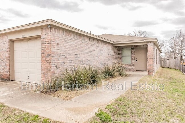 Building Photo - 8117 Doreen Ave